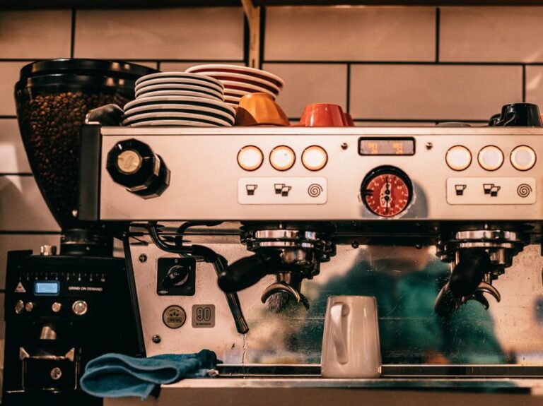 Best 12 Cup Electric Coffee Makers Buying Guide for 2026